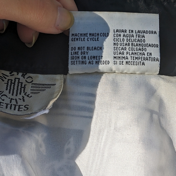 Vintage 80s/90s Metro Active Petite Black and White Windbreaker - Picture 4 of 4